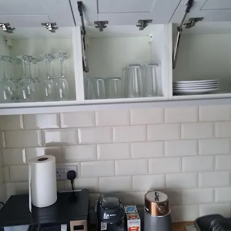 Comfy 1St Floor Flat, Sleeps 4 Apartment London Exterior photo