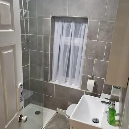 Comfy 1St Floor Flat, Sleeps 4 Apartment London Exterior photo
