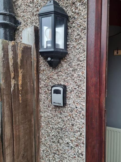 Apartment Comfy 1st Floor Flat, Sleeps 4 *